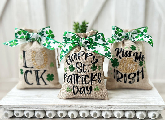 Mini St Patricks sack, St Paddys day decor, Tiered tray decor, Decorative burlap sack, Table top display