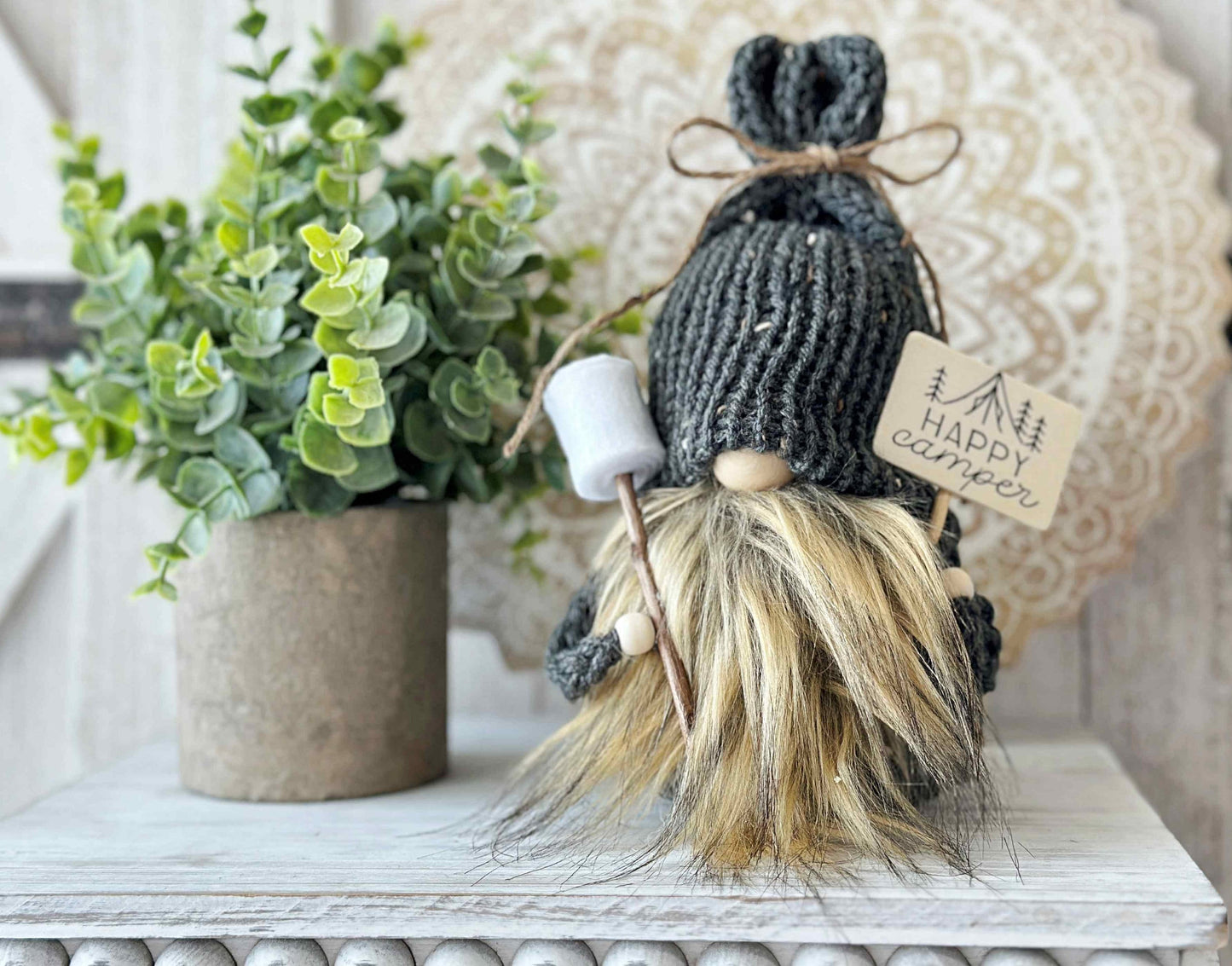 Outdoorsy knit happy camper gnome with marshmallow and sign - Tiered tray decor